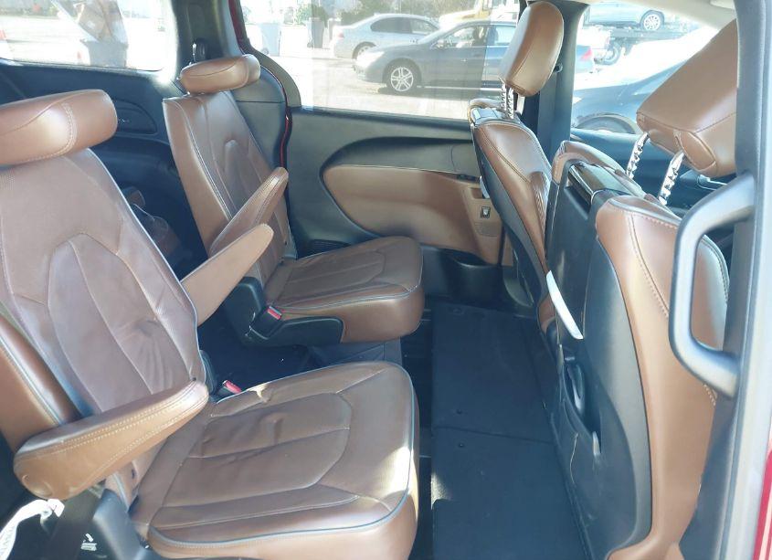 Photo 8 of 2017 Chrysler Pacifica LIMITED (VIN 2C4RC1GG8HR735348)