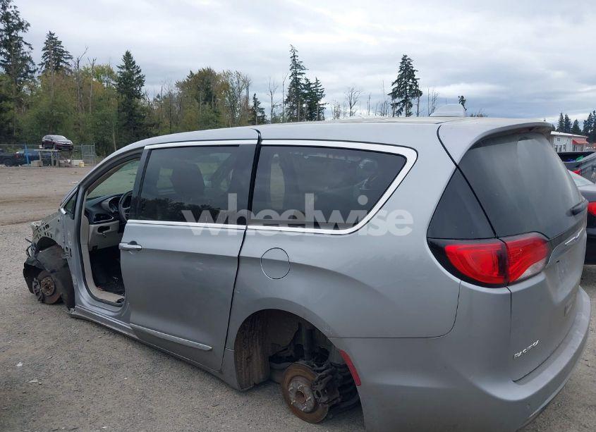 Photo 14 of 2018 Chrysler Pacifica LIMITED (VIN 2C4RC1GG8JR314221)