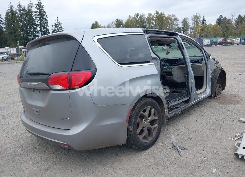 Photo 4 of 2018 Chrysler Pacifica LIMITED (VIN 2C4RC1GG8JR314221)