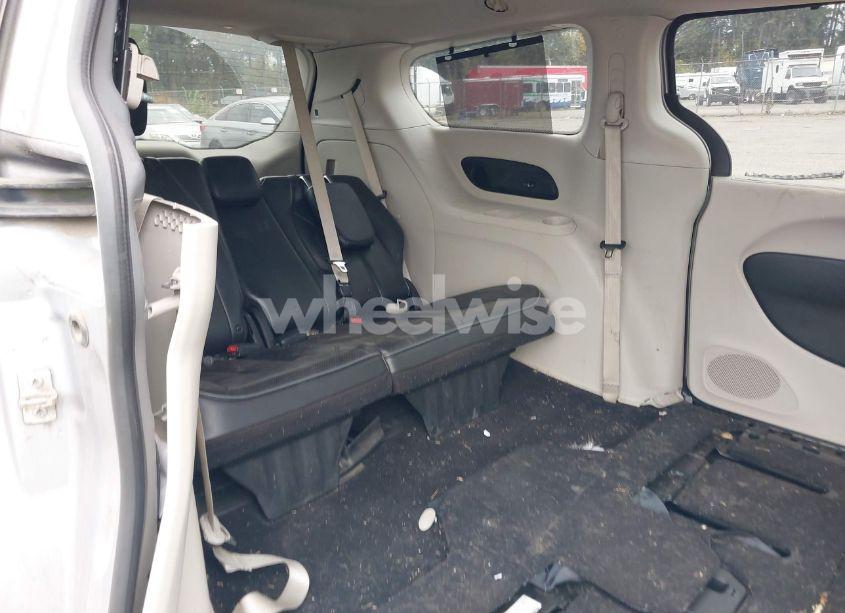 Photo 8 of 2018 Chrysler Pacifica LIMITED (VIN 2C4RC1GG8JR314221)