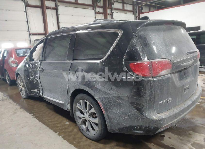 Photo 3 of 2020 Chrysler Pacifica 35TH ANNIVERSARY LIMITED (VIN 2C4RC1GG8LR116211)