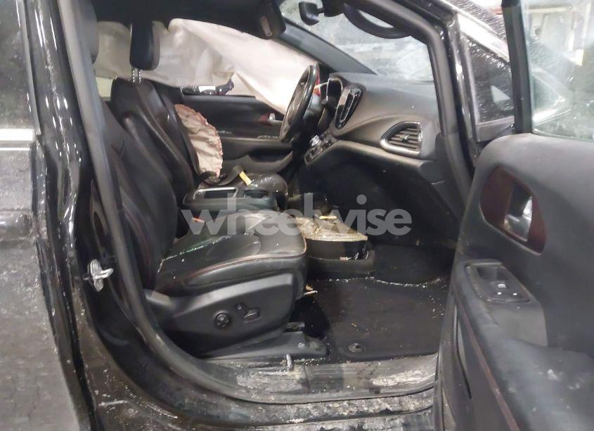 Photo 5 of 2020 Chrysler Pacifica 35TH ANNIVERSARY LIMITED (VIN 2C4RC1GG8LR116211)