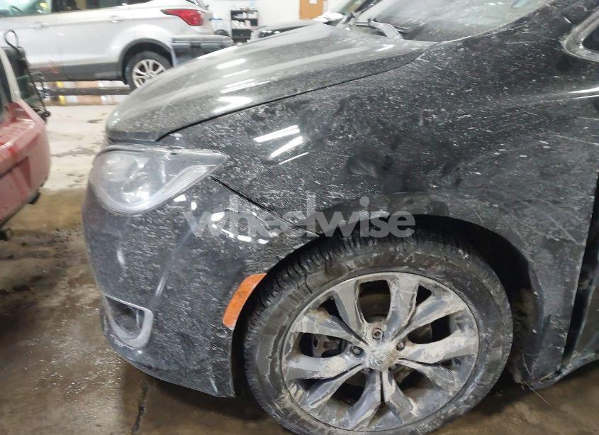 Photo 6 of 2020 Chrysler Pacifica 35TH ANNIVERSARY LIMITED (VIN 2C4RC1GG8LR116211)