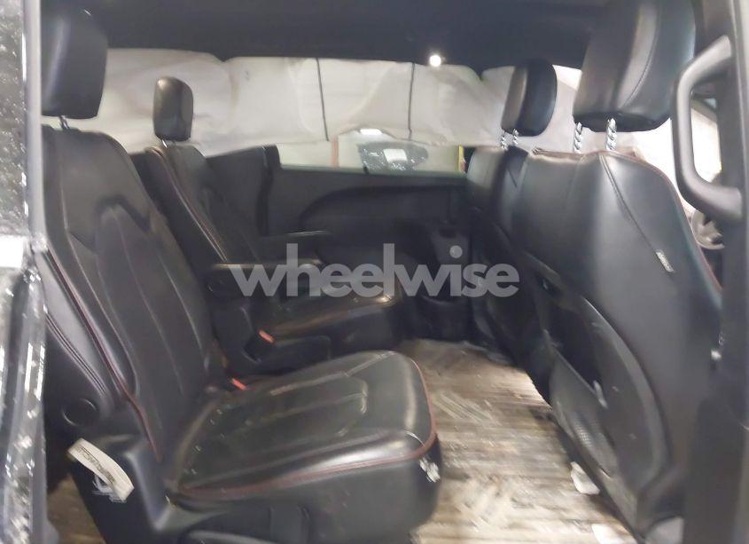 Photo 8 of 2020 Chrysler Pacifica 35TH ANNIVERSARY LIMITED (VIN 2C4RC1GG8LR116211)