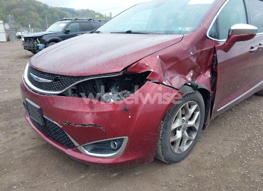 Photo 6 of 2020 Chrysler Pacifica LIMITED (VIN 2C4RC1GG8LR182757)