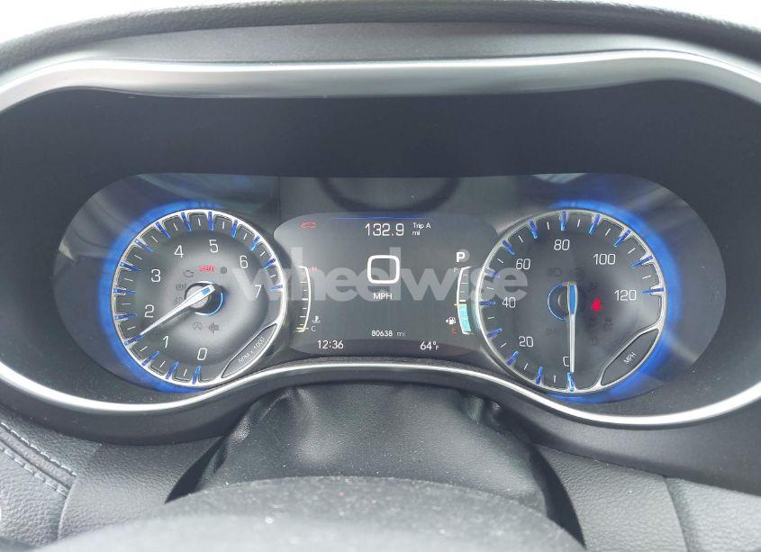 Photo 7 of 2020 Chrysler Pacifica LIMITED (VIN 2C4RC1GG8LR182757)