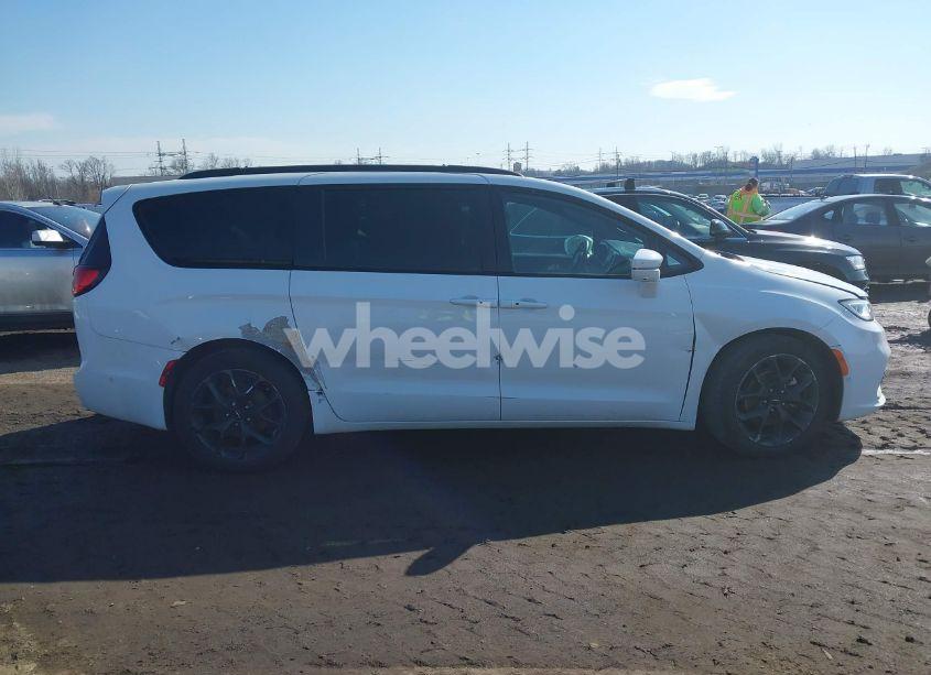 Photo 13 of 2022 Chrysler Pacifica LIMITED (VIN 2C4RC1GG8NR164956)