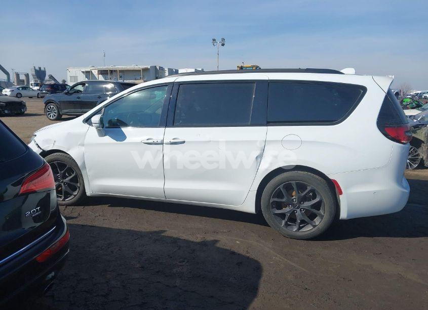 Photo 14 of 2022 Chrysler Pacifica LIMITED (VIN 2C4RC1GG8NR164956)