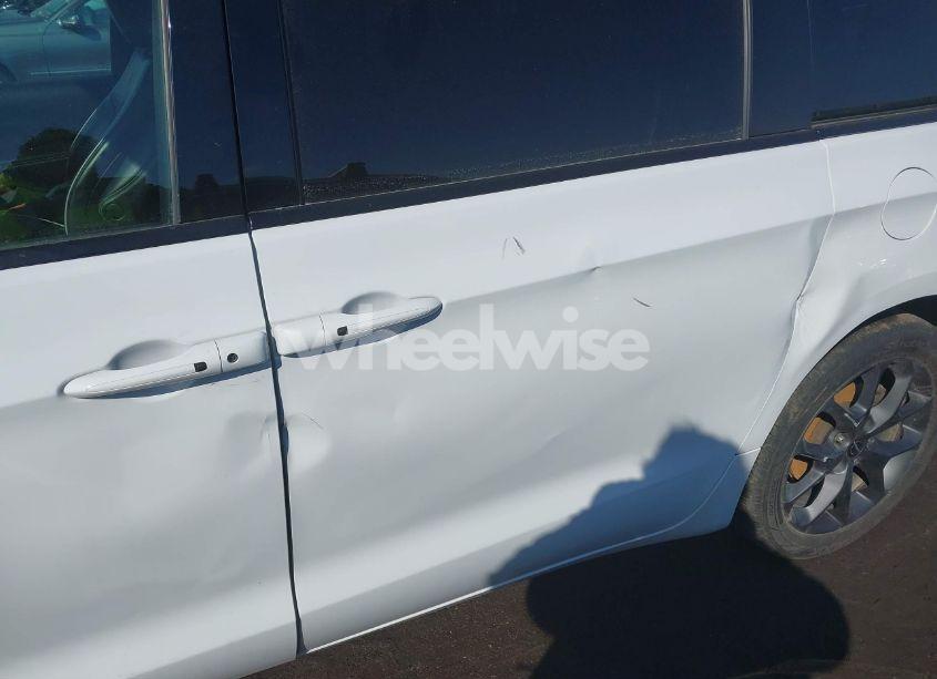 Photo 17 of 2022 Chrysler Pacifica LIMITED (VIN 2C4RC1GG8NR164956)