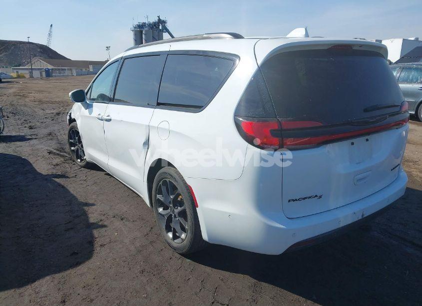 Photo 3 of 2022 Chrysler Pacifica LIMITED (VIN 2C4RC1GG8NR164956)