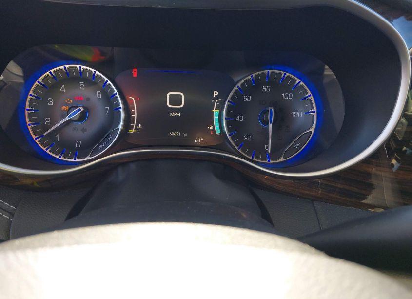 Photo 7 of 2023 Chrysler Pacifica LIMITED (VIN 2C4RC1GG8PR536475)