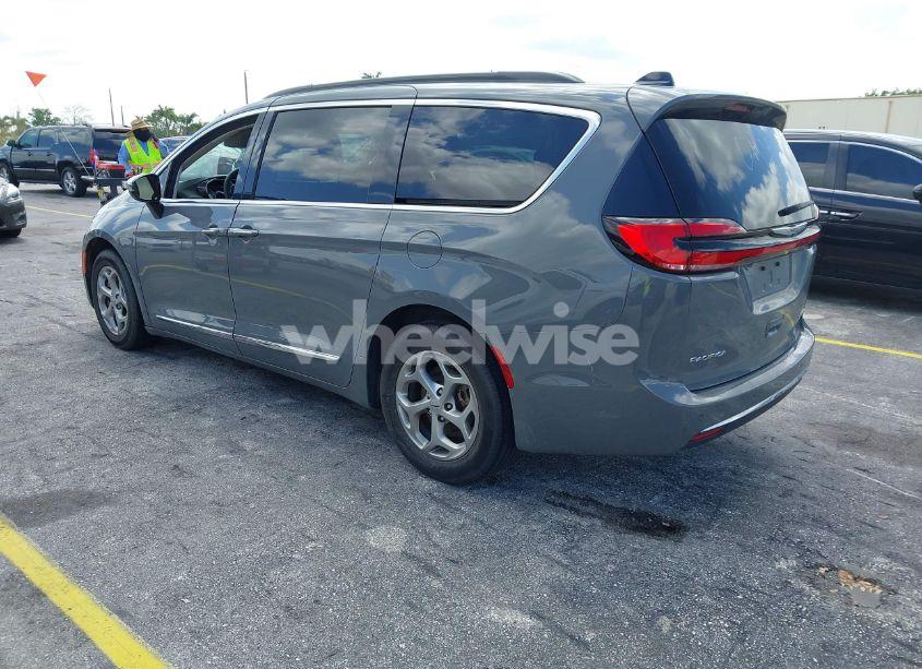 Photo 3 of 2023 Chrysler Pacifica LIMITED (VIN 2C4RC1GG8PR559478)