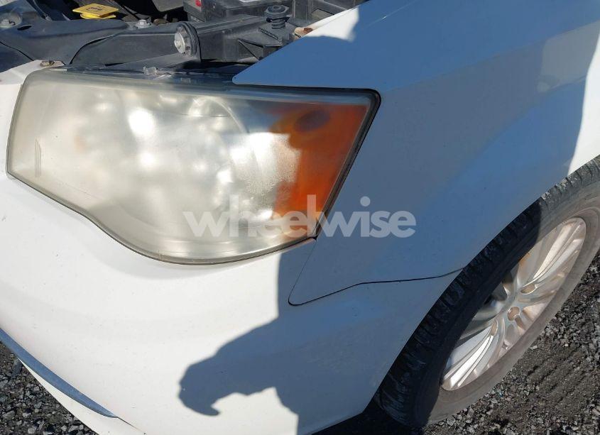 Photo 6 of 2012 Chrysler Town & COUNTRY LIMITED (VIN 2C4RC1GG9CR135124)