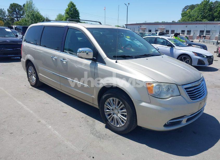 2014 Chrysler Town & COUNTRY LIMITED (VIN 2C4RC1GG9ER116219) main photo