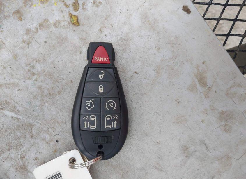 Photo 11 of 2015 Chrysler Town & COUNTRY LIMITED PLATINUM (VIN 2C4RC1GG9FR539755)