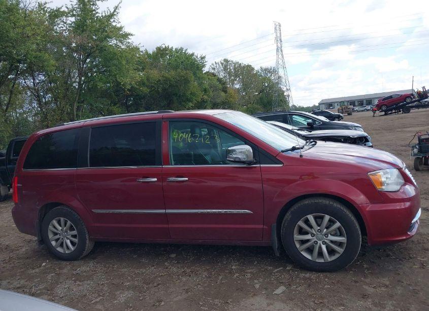 Photo 13 of 2015 Chrysler Town & COUNTRY LIMITED PLATINUM (VIN 2C4RC1GG9FR539755)