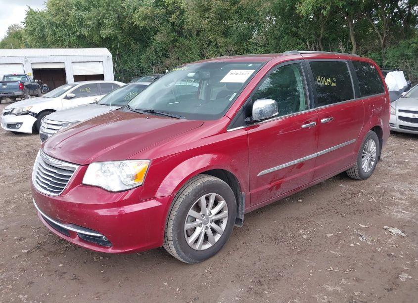 Photo 2 of 2015 Chrysler Town & COUNTRY LIMITED PLATINUM (VIN 2C4RC1GG9FR539755)
