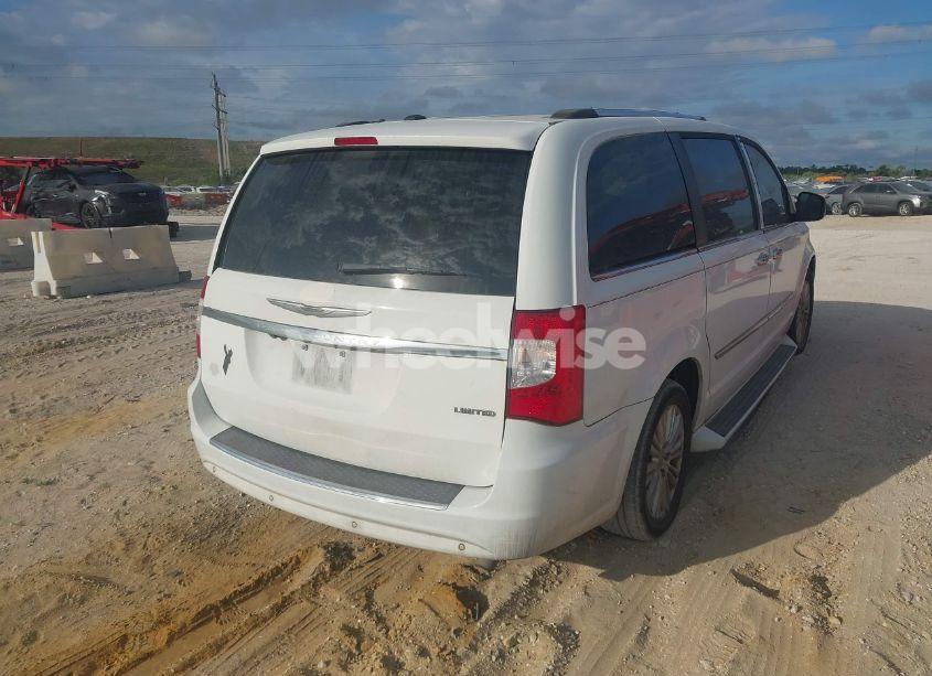 Photo 4 of 2015 Chrysler Town & COUNTRY LIMITED PLATINUM (VIN 2C4RC1GG9FR589748)