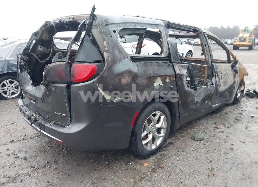 Photo 4 of 2018 Chrysler Pacifica LIMITED (VIN 2C4RC1GG9JR142779)