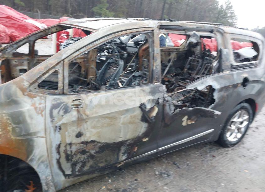 Photo 6 of 2018 Chrysler Pacifica LIMITED (VIN 2C4RC1GG9JR142779)