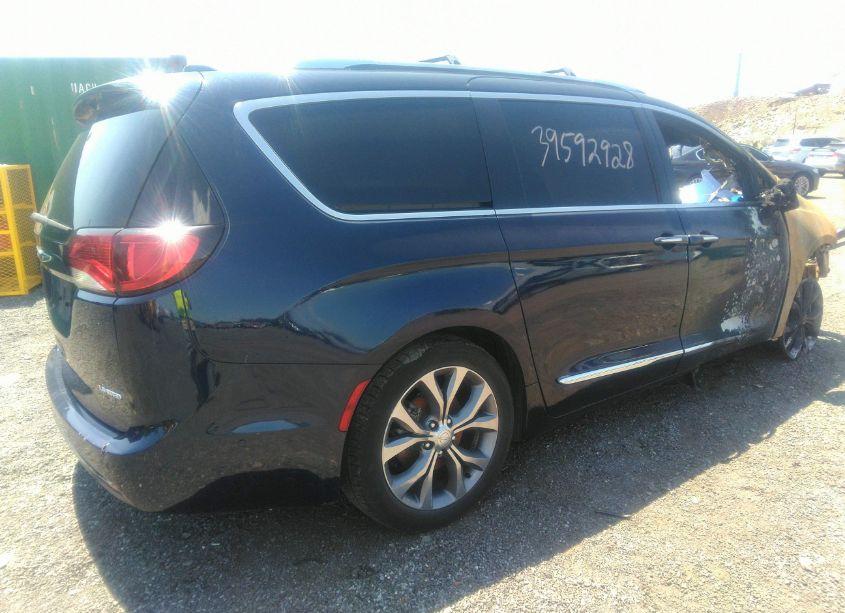 Photo 4 of 2019 Chrysler Pacifica LIMITED (VIN 2C4RC1GG9KR587525)