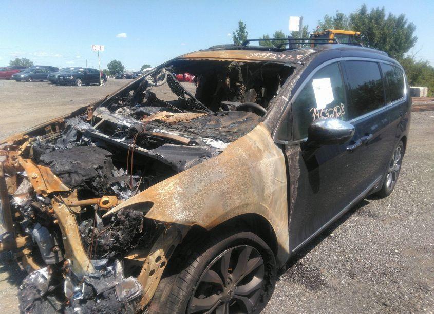 Photo 6 of 2019 Chrysler Pacifica LIMITED (VIN 2C4RC1GG9KR587525)