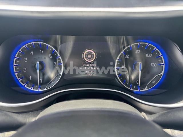 Photo 10 of 2019 CHRYSLER PACIFICA LIMITED (VIN 2C4RC1GG9KR643706)
