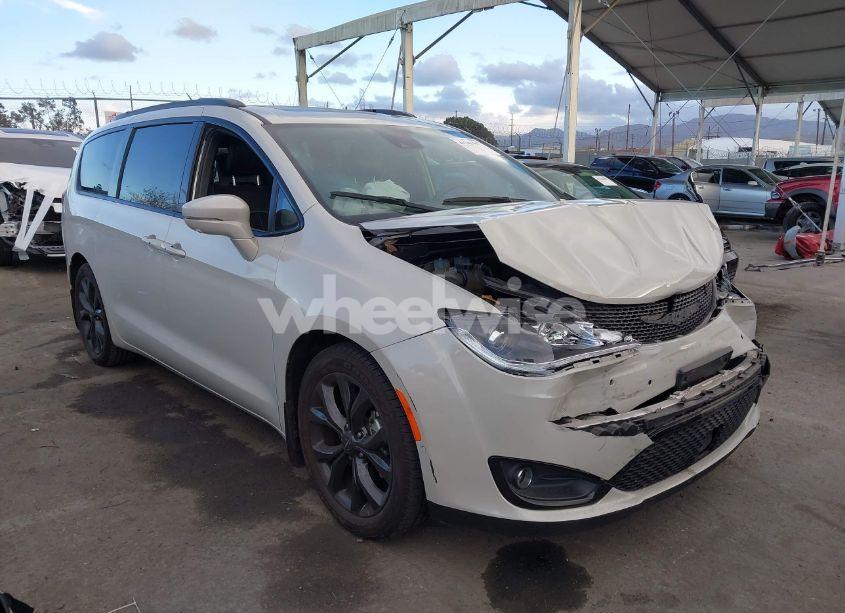 2019 Chrysler Pacifica 35TH ANNIVERSARY LIMITED (VIN 2C4RC1GG9KR746155) main photo