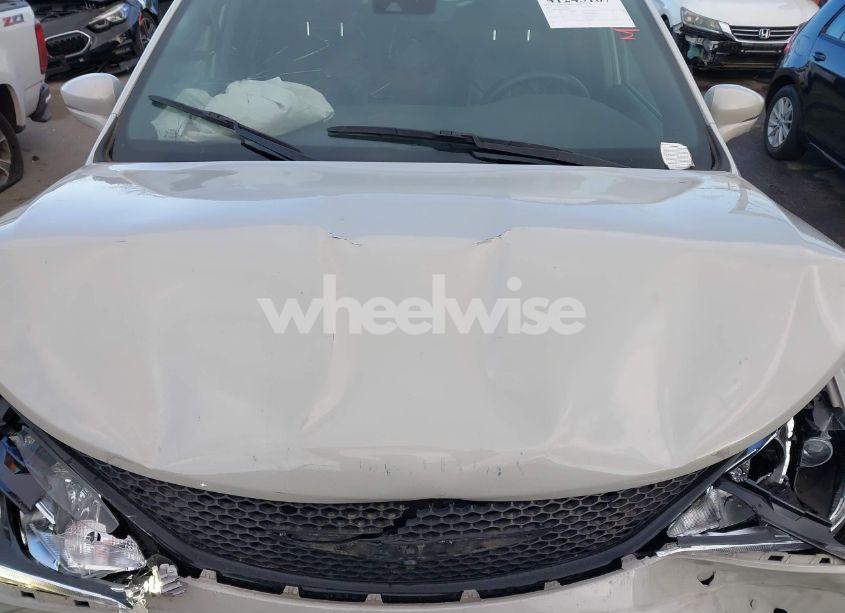 Photo 10 of 2019 Chrysler Pacifica 35TH ANNIVERSARY LIMITED (VIN 2C4RC1GG9KR746155)