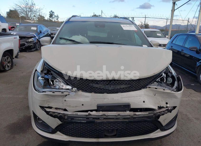 Photo 12 of 2019 Chrysler Pacifica 35TH ANNIVERSARY LIMITED (VIN 2C4RC1GG9KR746155)