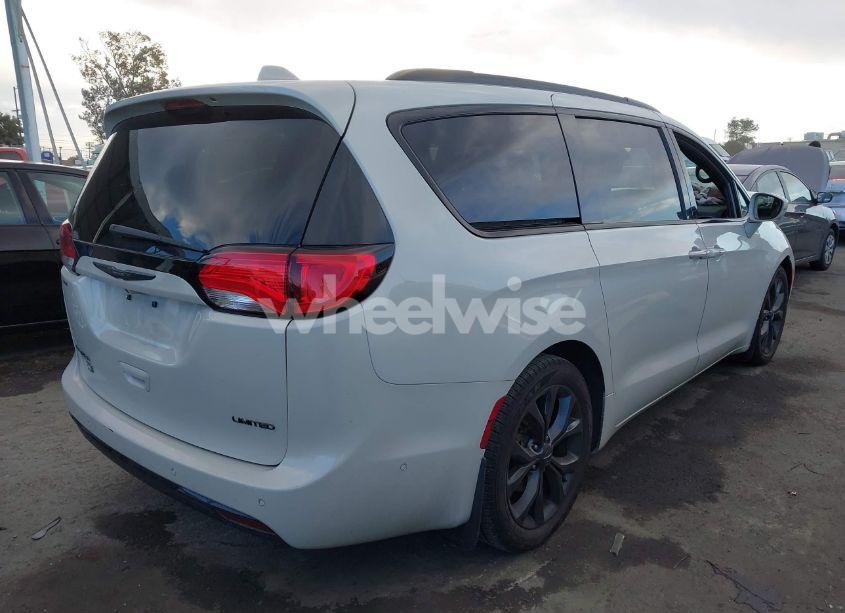 Photo 4 of 2019 Chrysler Pacifica 35TH ANNIVERSARY LIMITED (VIN 2C4RC1GG9KR746155)