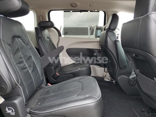 Photo 3 of 2020 CHRYSLER PACIFICA LIMITED (VIN 2C4RC1GG9LR229892)