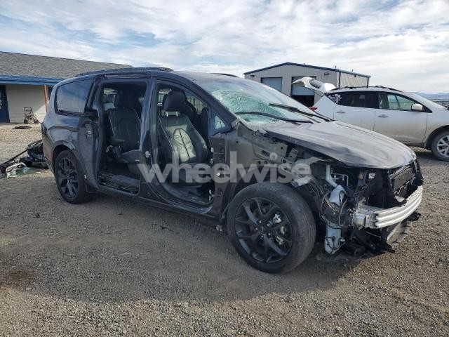 Photo 5 of 2025 CHRYSLER PACIFICA LIMITED (VIN 2C4RC1GG9SR530483)