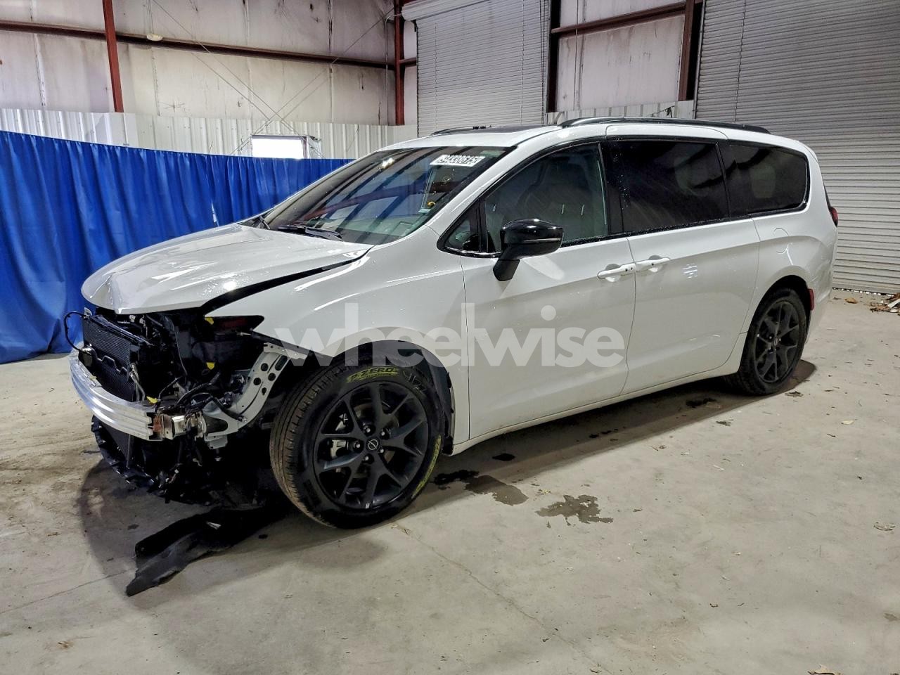 2026 CHRYSLER PACIFICA LIMITED (VIN 2C4RC1GG9TR162534) main photo