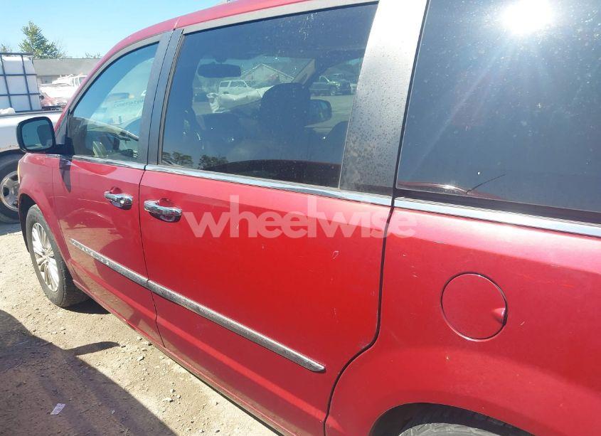 Photo 15 of 2012 Chrysler Town & COUNTRY LIMITED (VIN 2C4RC1GGXCR413500)
