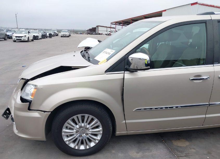 Photo 18 of 2012 Chrysler Town & COUNTRY LIMITED (VIN 2C4RC1GGXCR416204)