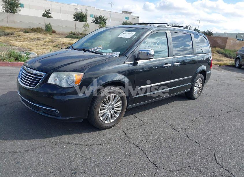 Photo 2 of 2013 Chrysler Town & COUNTRY LIMITED (VIN 2C4RC1GGXDR681609)