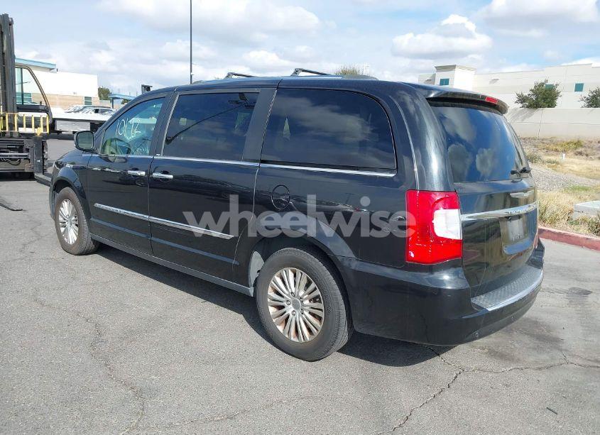 Photo 3 of 2013 Chrysler Town & COUNTRY LIMITED (VIN 2C4RC1GGXDR681609)