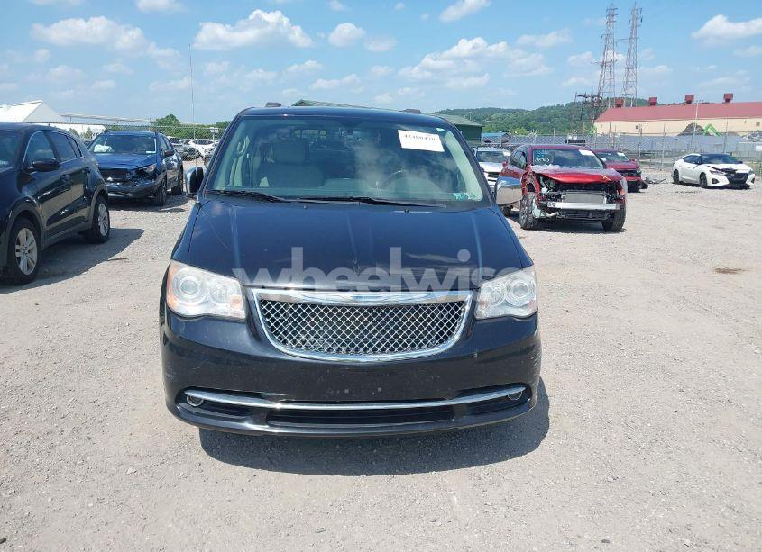 Photo 12 of 2014 Chrysler Town & COUNTRY LIMITED (VIN 2C4RC1GGXER113197)