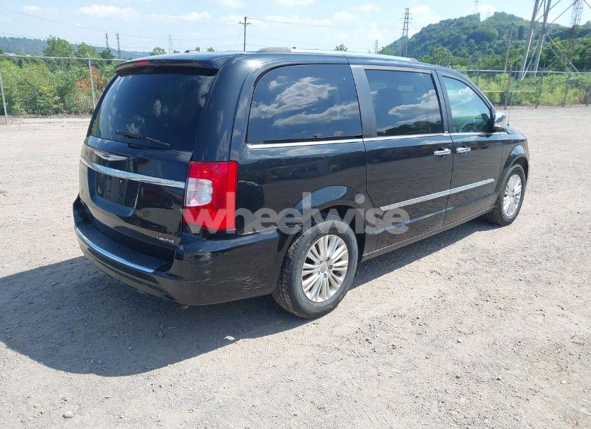 Photo 4 of 2014 Chrysler Town & COUNTRY LIMITED (VIN 2C4RC1GGXER113197)