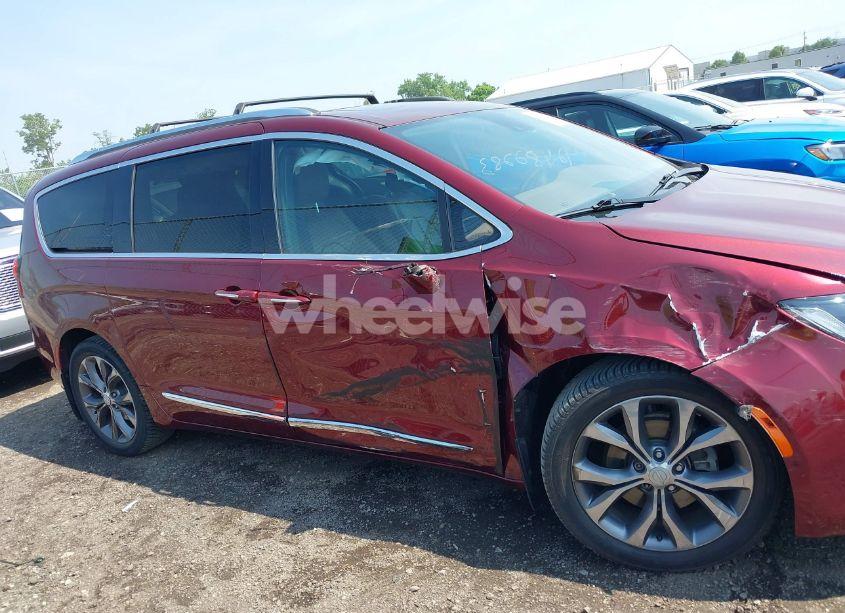 Photo 13 of 2017 Chrysler Pacifica LIMITED (VIN 2C4RC1GGXHR705963)