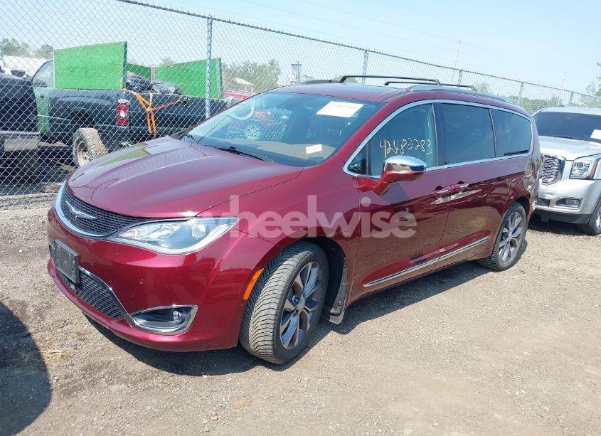 Photo 2 of 2017 Chrysler Pacifica LIMITED (VIN 2C4RC1GGXHR705963)