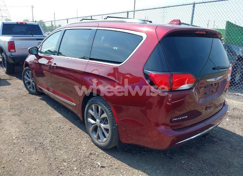 Photo 3 of 2017 Chrysler Pacifica LIMITED (VIN 2C4RC1GGXHR705963)