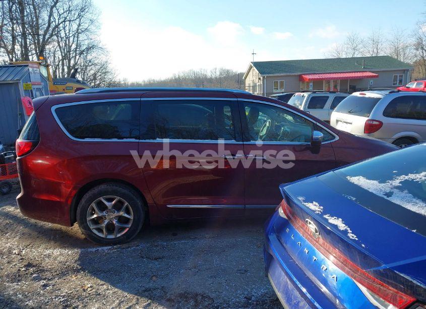 Photo 13 of 2018 Chrysler Pacifica LIMITED (VIN 2C4RC1GGXJR226500)