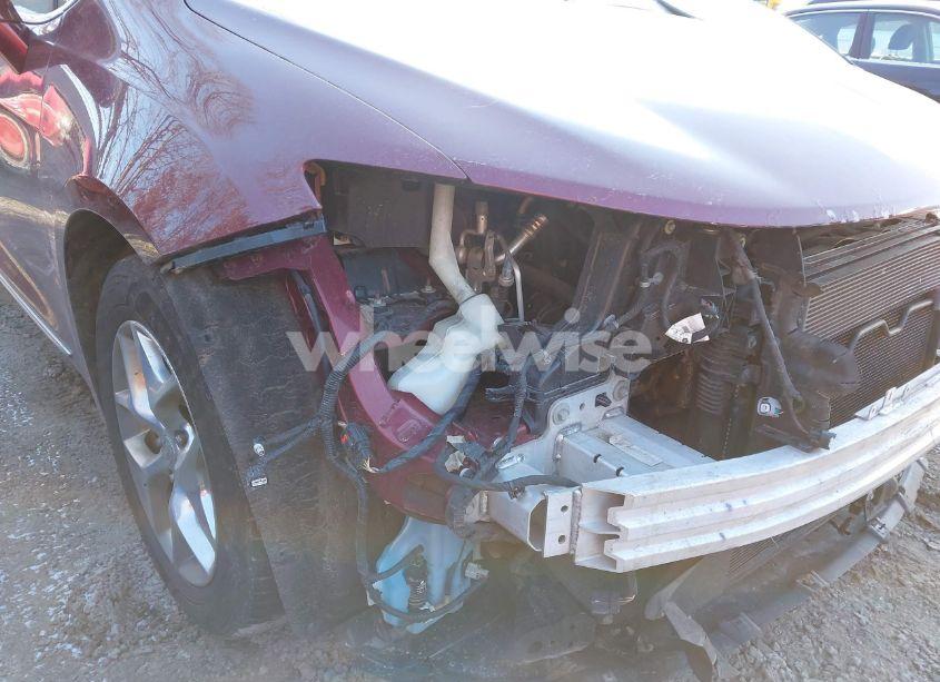 Photo 18 of 2018 Chrysler Pacifica LIMITED (VIN 2C4RC1GGXJR226500)