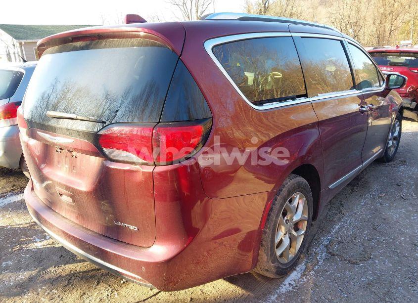 Photo 4 of 2018 Chrysler Pacifica LIMITED (VIN 2C4RC1GGXJR226500)