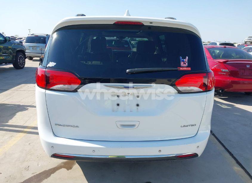 Photo 17 of 2019 Chrysler Pacifica LIMITED (VIN 2C4RC1GGXKR551701)