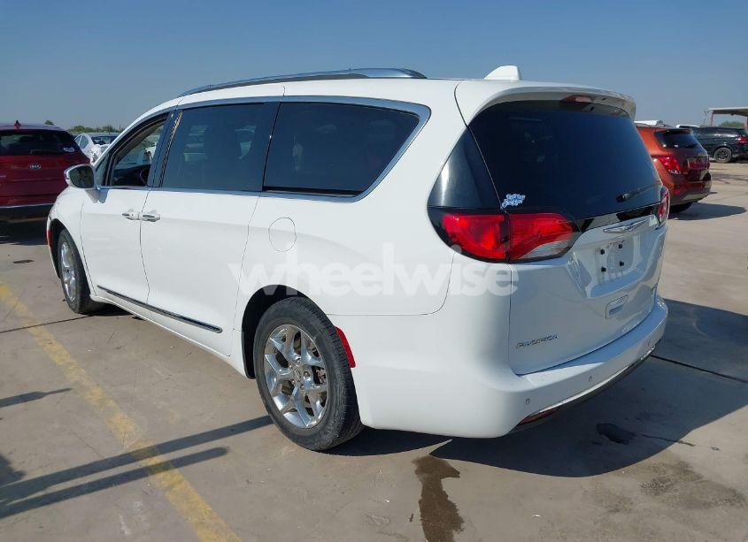 Photo 3 of 2019 Chrysler Pacifica LIMITED (VIN 2C4RC1GGXKR551701)
