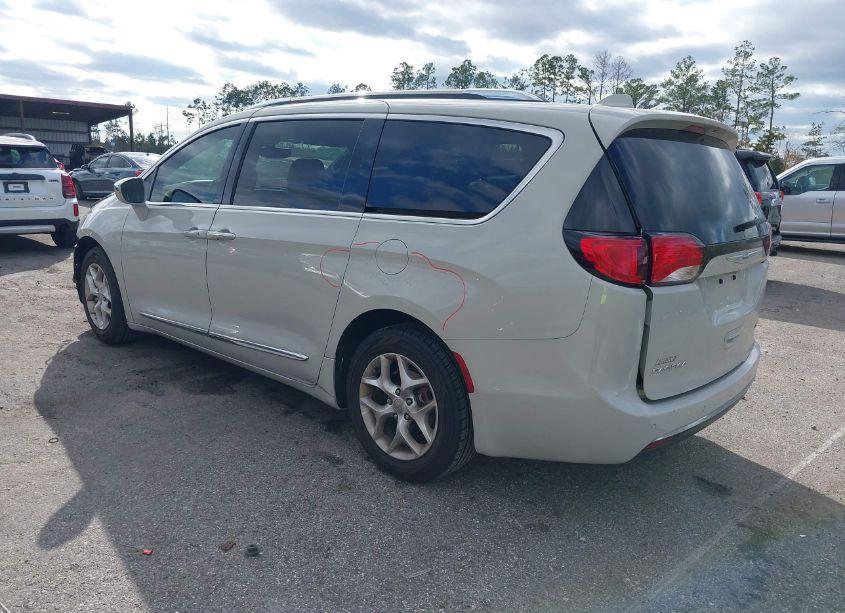 Photo 3 of 2020 Chrysler Pacifica LIMITED (VIN 2C4RC1GGXLR245812)