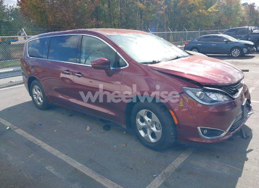 2018 Chrysler Pacifica HYBRID TOURING PLUS (VIN 2C4RC1H79JR127004) main photo